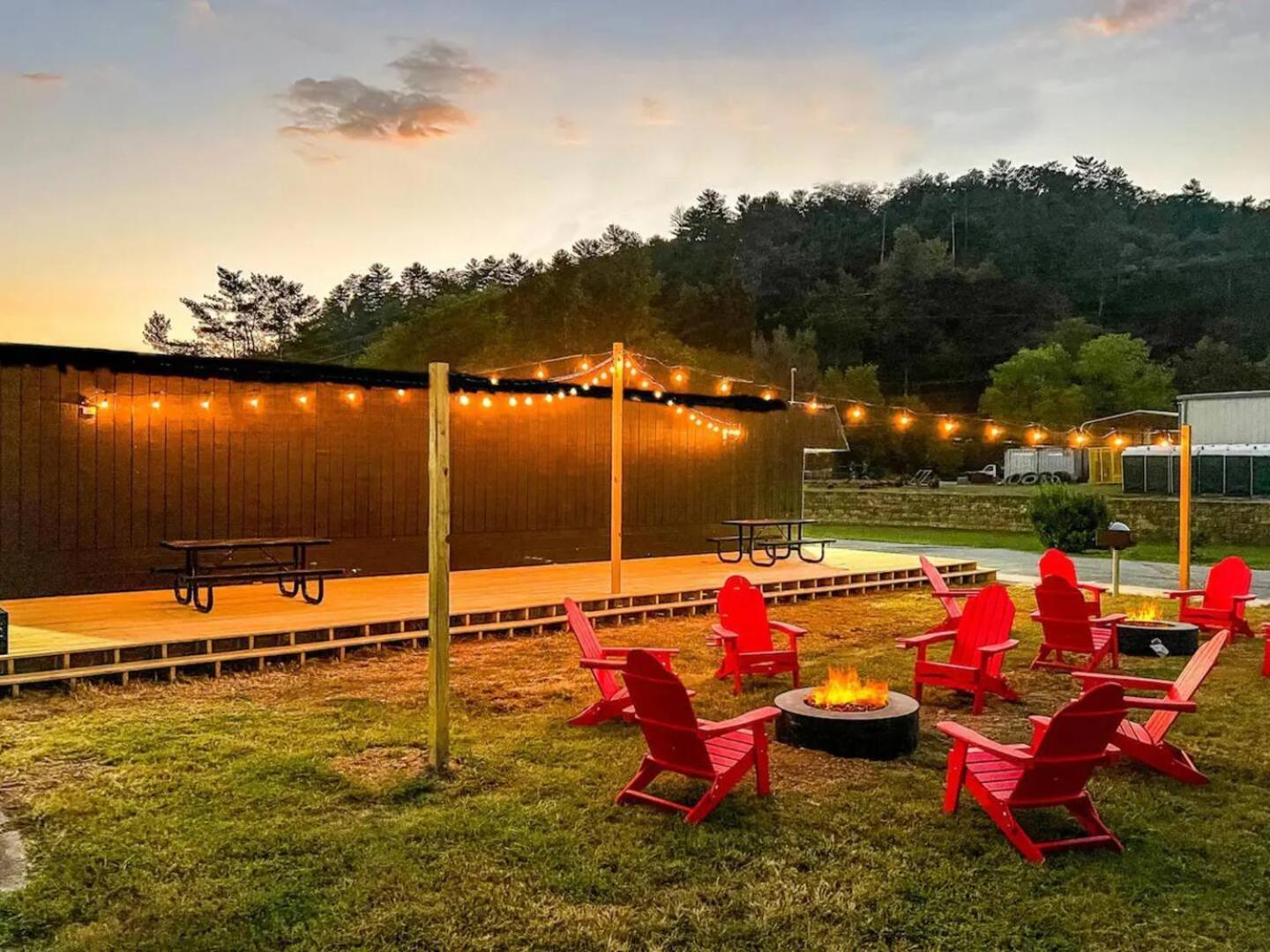 Mountain Explorer'S Haven Seri Kembangan Exterior foto